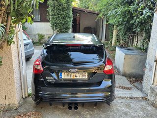 Ford Focus 2011-thumb-9