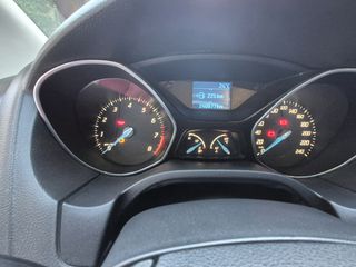 Ford Focus 2011-thumb-15