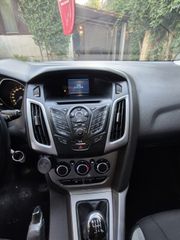 Ford Focus 2011-thumb-17