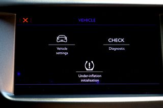 DS DS3 2015 1.2cc Βενζίνη 110hp So Irresistible AUTO (Navi)-thumb-27