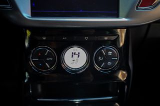 DS DS3 2015 1.2cc Βενζίνη 110hp So Irresistible AUTO (Navi)-thumb-24
