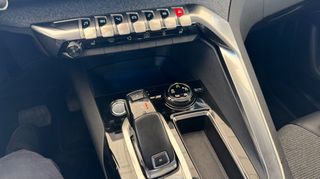 Peugeot 3008 2017 1,2 PURETECH ALLURE AUTOMATIK-thumb-18