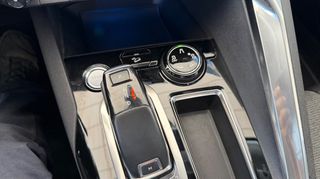 Peugeot 3008 2017 1,2 PURETECH ALLURE AUTOMATIK-thumb-19