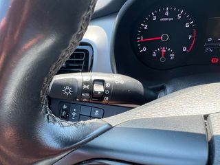 Kia Stonic 2019 NAVI CAMERA-thumb-43