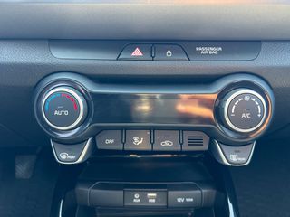 Kia Stonic 2019 NAVI CAMERA-thumb-26