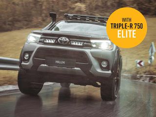 Σετ τοποθέτησης γρίλιας για Toyota Hilux (2017 - 2020) με Triple-R 750 Elite 10136 Lumens - Lazerlamps