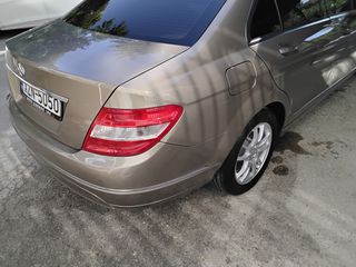 Mercedes-Benz C 200 2010 CGI ELEGANCE-thumb-15