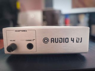 Επαγγελματική κάρτα ήχου NI AUDIO 4 DJ-thumb-2