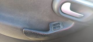 Opel Corsa 2003 SPORT-thumb-2