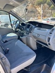 Opel Vivaro 2012-thumb-6