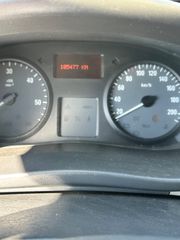 Opel Vivaro 2012-thumb-14
