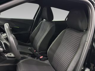 Peugeot 2008 2024 Hybrid 136 E-DCS6 Style-thumb-10