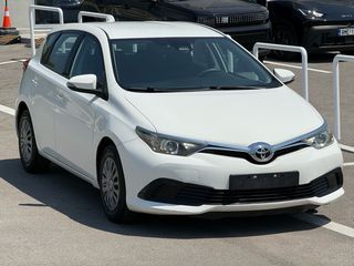 Toyota Auris 2017-thumb-1