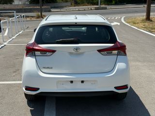 Toyota Auris 2017-thumb-5