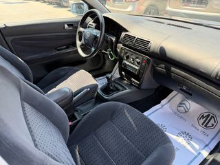 Volkswagen Passat 1999 1.6 COMFORTLINE-thumb-10