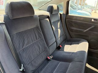 Volkswagen Passat 1999 1.6 COMFORTLINE-thumb-12