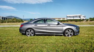 Mercedes-Benz CLA 180 2017 Full Extra-thumb-4
