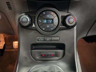 Ford Fiesta 2016 ST LINE | 125hp | ΝΕΟ ΣΕΤ ΙΜΑΝΤΑ ΧΡΟΝΙΣΜΟΥ | NAVI | CAMERA-thumb-25