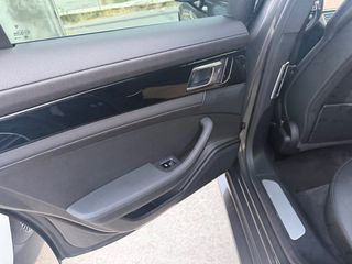 Porsche Panamera 2018 4 E-HYBRID-thumb-23