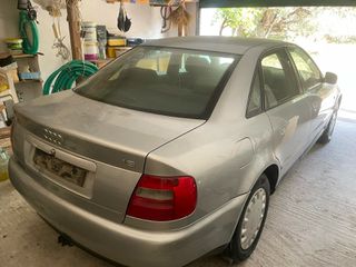 Audi A4 1997-thumb-2