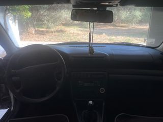 Audi A4 1997-thumb-3