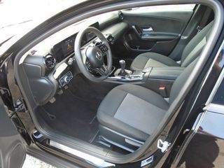 Mercedes-Benz A 160 2020 CDI DIESEL-thumb-12