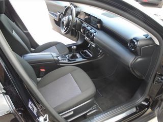 Mercedes-Benz A 160 2020 CDI DIESEL-thumb-14