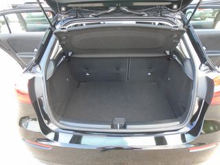 Mercedes-Benz A 160 2020 CDI DIESEL-thumb-17
