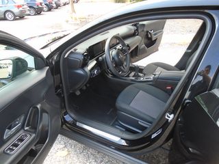 Mercedes-Benz A 160 2020 CDI DIESEL-thumb-19