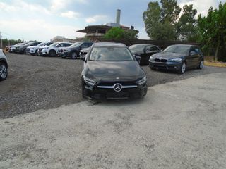 Mercedes-Benz A 160 2020 CDI DIESEL-thumb-31