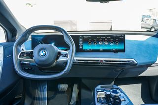 Bmw iX 2022 xDrive40 Sport SkyLounge-thumb-19