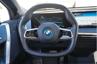 Bmw iX 2022 xDrive40 Sport SkyLounge-thumb-23