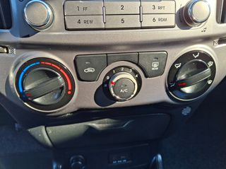 Hyundai i 20 2013 1200CC BENZINH //ΠΡΟΣΦΟΡΑ 1 ΧΕΡΙ Βιβλίο Service [103677 ΧΙΛ]-thumb-35