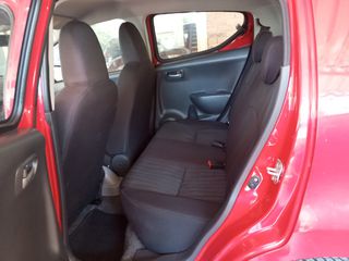 Nissan Pixo 2010-thumb-15