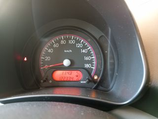 Nissan Pixo 2010-thumb-20