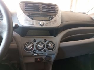 Nissan Pixo 2010-thumb-21
