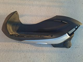 Πατωμα αριστερο για Piaggio Beverly 300-350