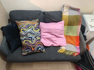 Διαθέσιμος καναπές από ikea-thumb-1