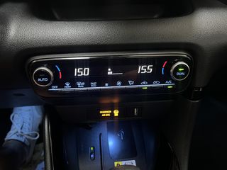 Toyota Yaris 2021 PREMIERE HYBRID PANORAMA JBL-thumb-33