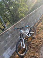 Downhill - Enduro - Trail Specialized 2010 Demo 7