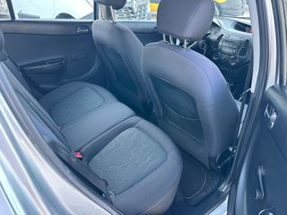 Hyundai i 20 2010 1.4 CRDI-thumb-4