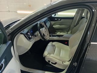 Volvo XC 60 2022 PHEV T6 350 hp Auto AWD Plu 2.0-thumb-9