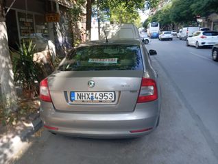 Skoda Octavia 2012-thumb-2