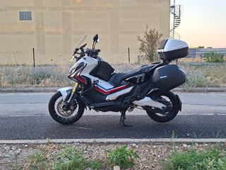 Honda X-ADV 2017-thumb-12