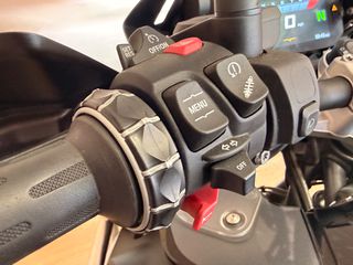 Bmw R 1250 GS Adventure 2022 TRIPLE BLACK -FULL BMW SERVICE - ΤΡΒΑΛΙΤΣΟ-thumb-9