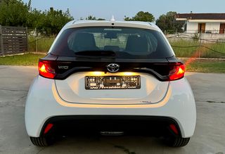 Toyota Yaris 2022 GR Line 125HP-thumb-9