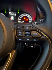 Toyota Yaris 2022 GR Line 125HP-thumb-23