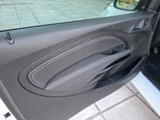 Opel Adam 2015-thumb-13