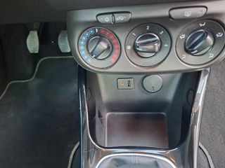 Opel Adam 2015-thumb-16