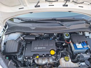 Opel Adam 2015-thumb-18